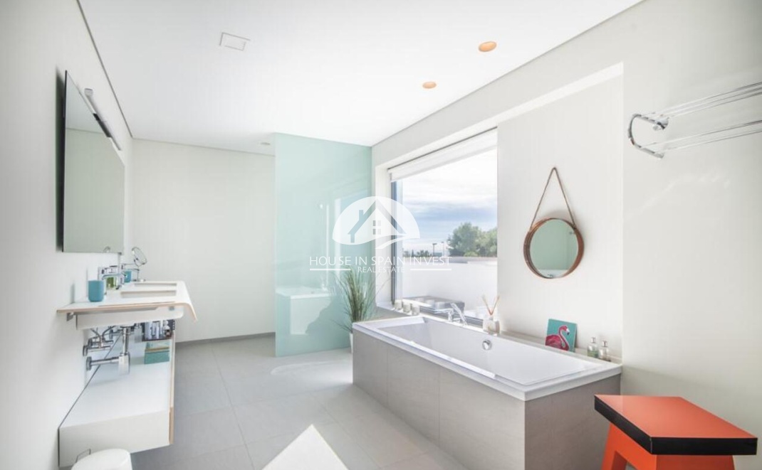 Resale - Villa - Orihuela Costa - Las Colinas Golf