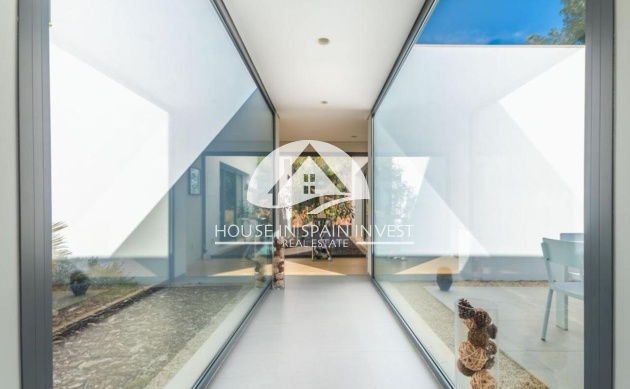 Resale - Villa - Orihuela Costa - Las Colinas Golf