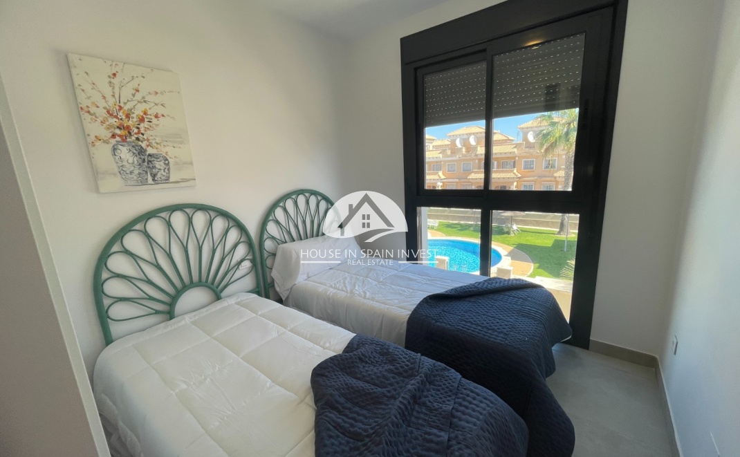 Resale - Top floor bungalow - Orihuela Costa - Villamartín