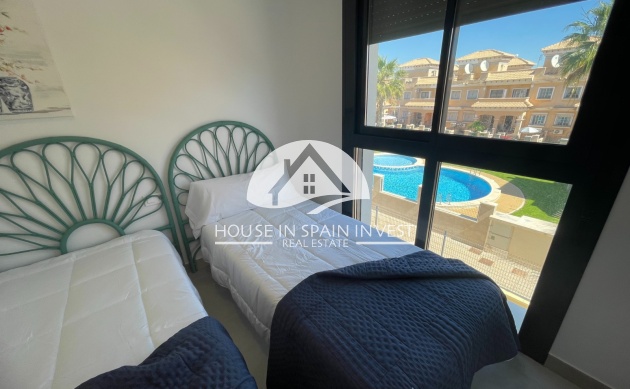 Resale - Top floor bungalow - Orihuela Costa - Villamartín