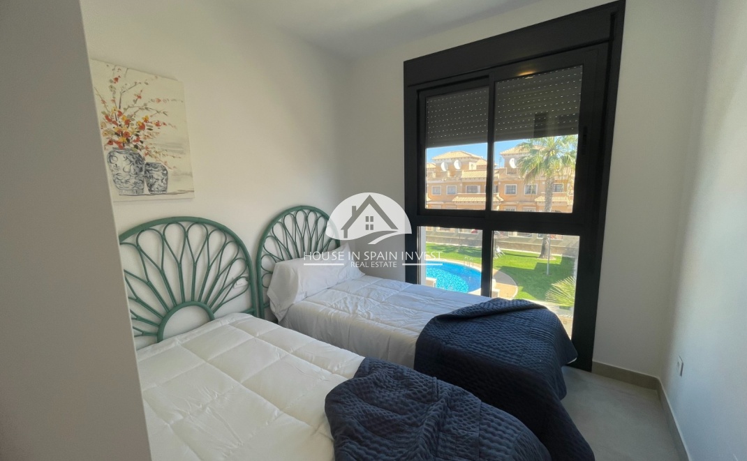 Resale - Top floor bungalow - Orihuela Costa - Villamartín