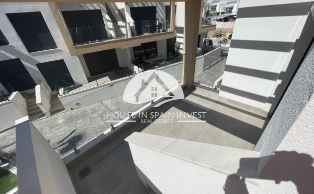 Resale - Top floor bungalow - Orihuela Costa - Villamartín