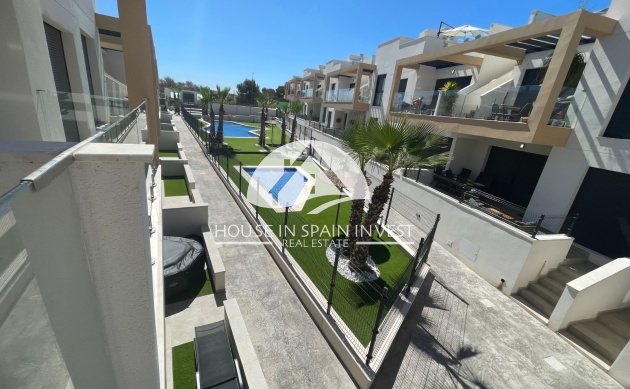 Resale - Top floor bungalow - Orihuela Costa - Villamartín