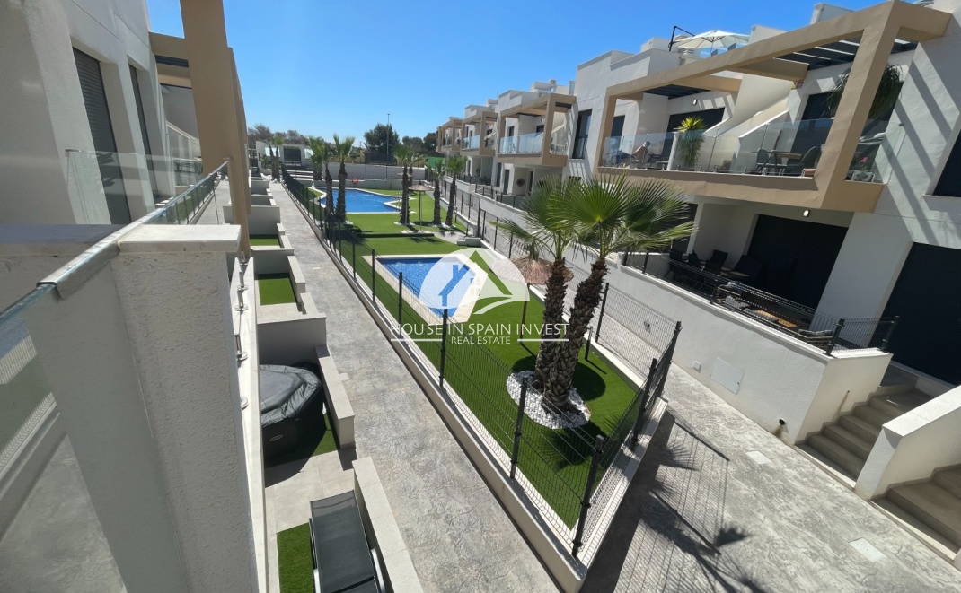 Resale - Top floor bungalow - Orihuela Costa - Villamartín