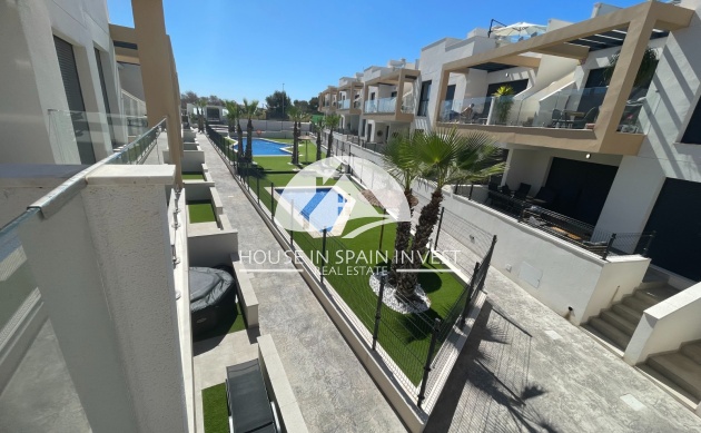 Resale - Top floor bungalow - Orihuela Costa - Villamartín