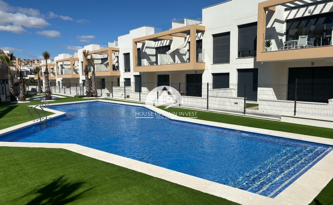 Resale - Top floor bungalow - Orihuela Costa - Villamartín