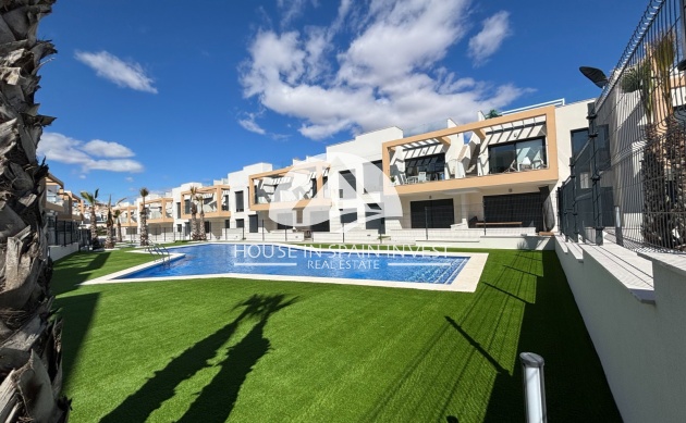 Resale - Top floor bungalow - Orihuela Costa - Villamartín