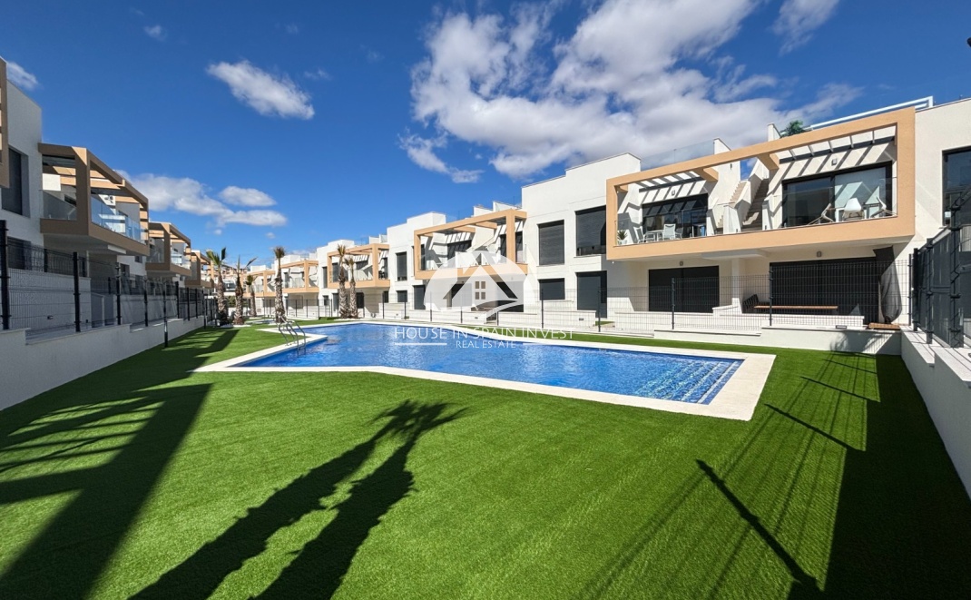 Resale - Top floor bungalow - Orihuela Costa - Villamartín