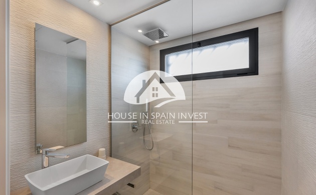 Resale - Apartment  - Torrevieja - Punta Prima  