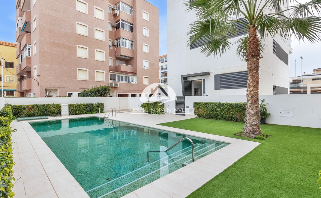 Resale - Apartment  - Torrevieja - La Mata