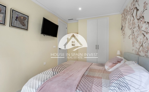 Resale - Apartment  - Torrevieja - La Mata