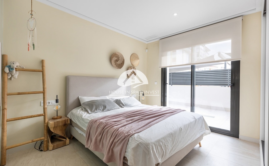 Resale - Apartment  - Torrevieja - La Mata