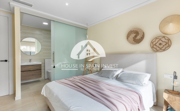 Resale - Apartment  - Torrevieja - La Mata