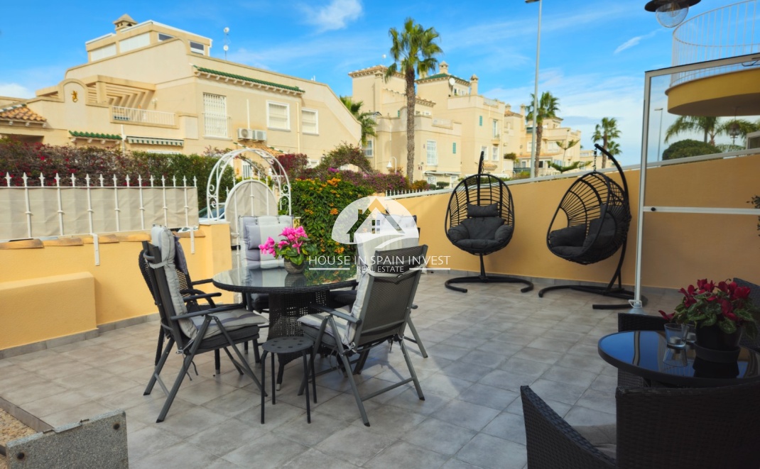 Resale - Villa - Orihuela Costa - Villamartín