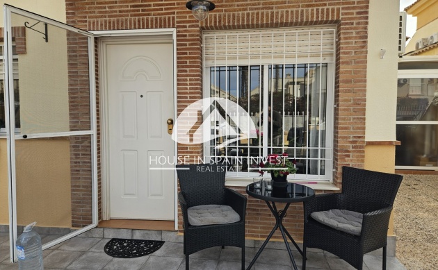 Resale - Villa - Orihuela Costa - Villamartín