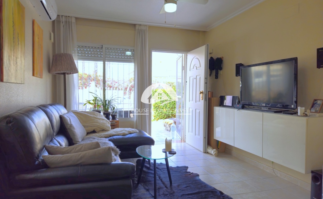 Resale - Villa - Orihuela Costa - Villamartín