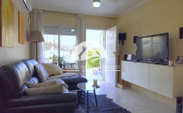 Resale - Villa - Orihuela Costa - Villamartín