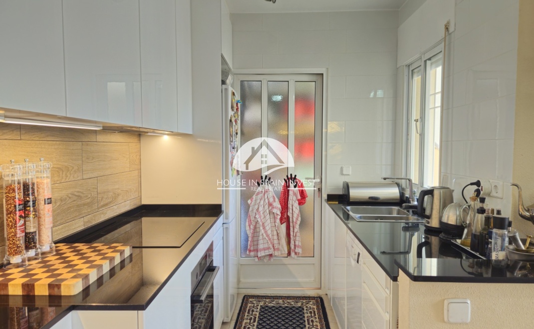 Resale - Villa - Orihuela Costa - Villamartín