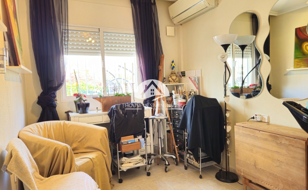 Resale - Villa - Orihuela Costa - Villamartín