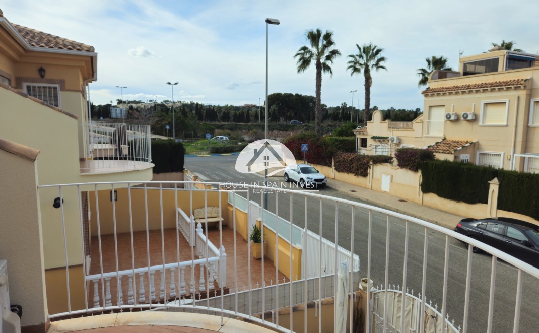 Resale - Villa - Orihuela Costa - Villamartín