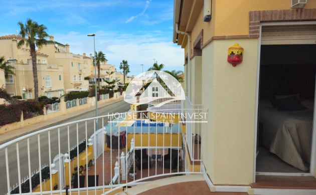 Resale - Villa - Orihuela Costa - Villamartín