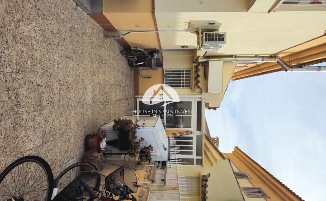 Resale - Villa - Orihuela Costa - Villamartín