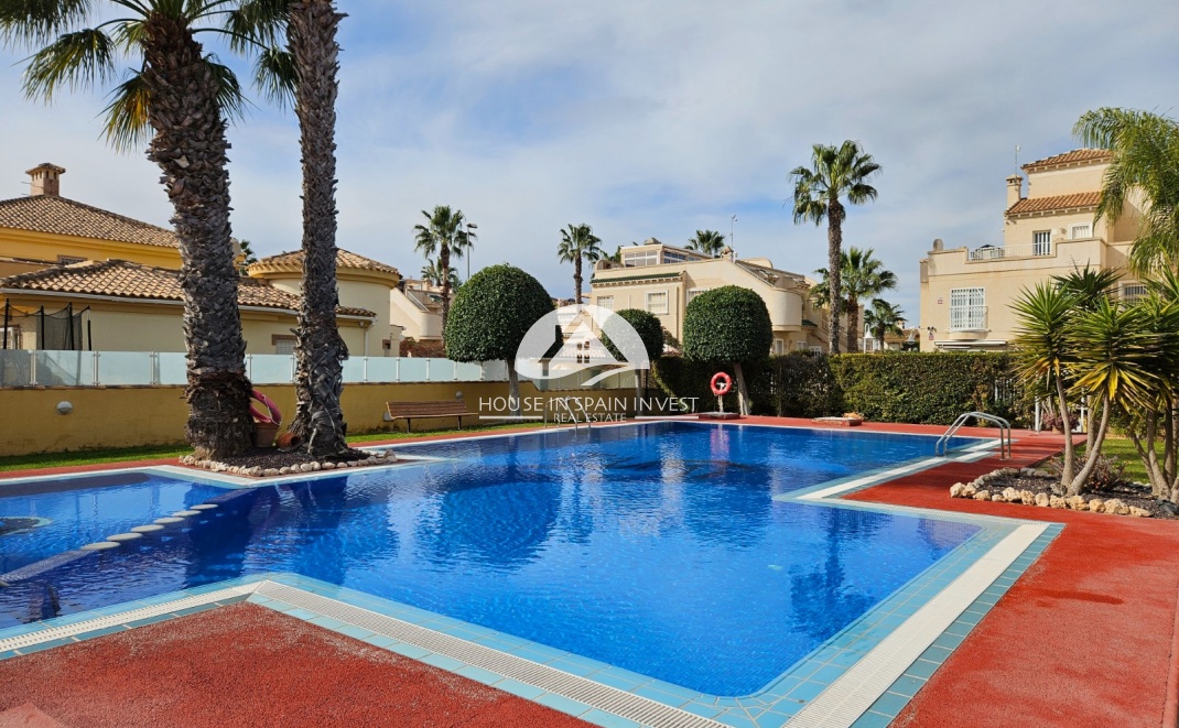 Resale - Villa - Orihuela Costa - Villamartín