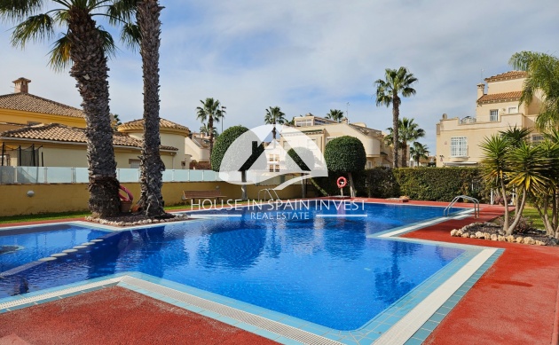 Resale - Villa - Orihuela Costa - Villamartín