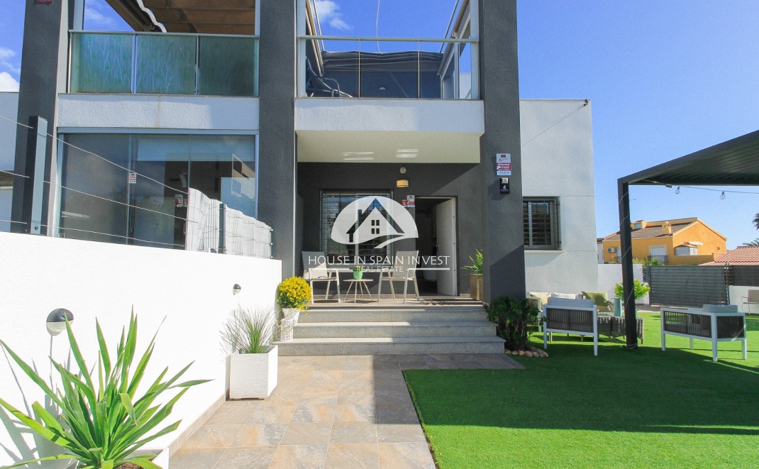 Resale - Townhouse - Torrevieja - Aguas Nuevas - Sector 25