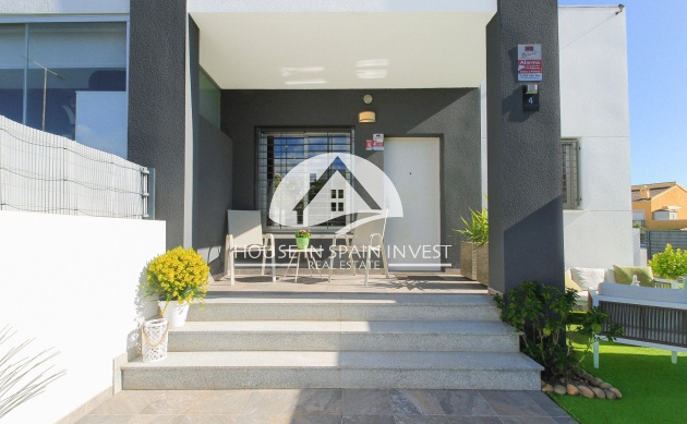 Resale - Townhouse - Torrevieja - Aguas Nuevas - Sector 25