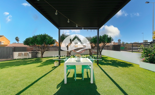 Resale - Townhouse - Torrevieja - Aguas Nuevas - Sector 25