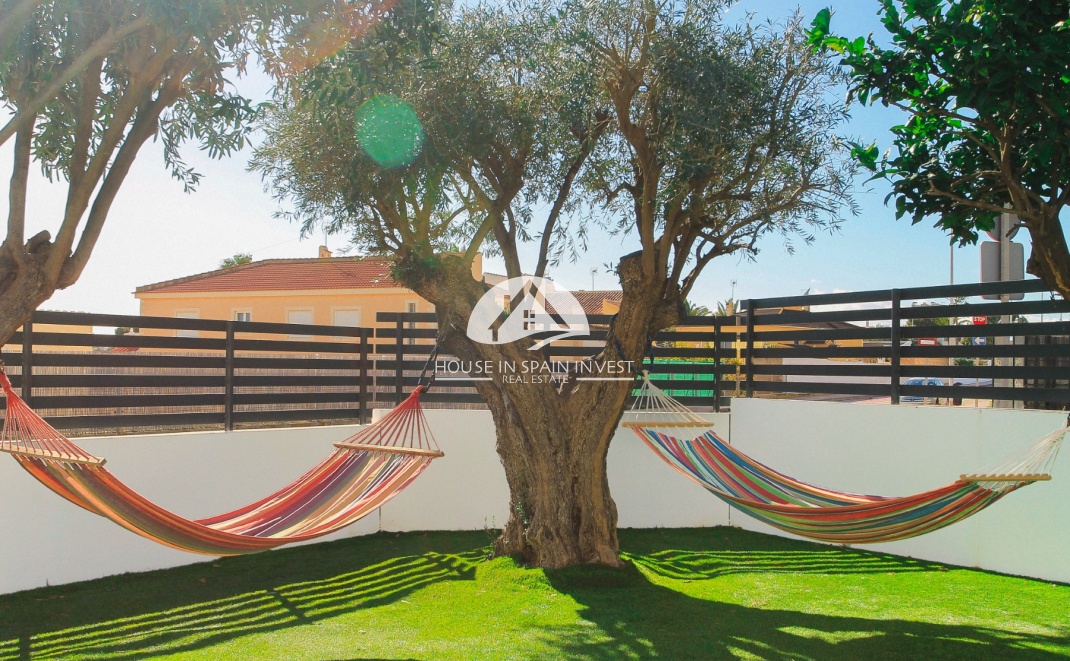 Resale - Townhouse - Torrevieja - Aguas Nuevas - Sector 25