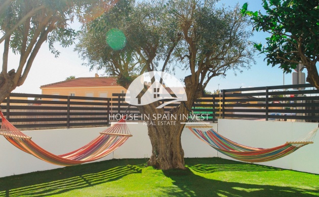 Resale - Townhouse - Torrevieja - Aguas Nuevas - Sector 25