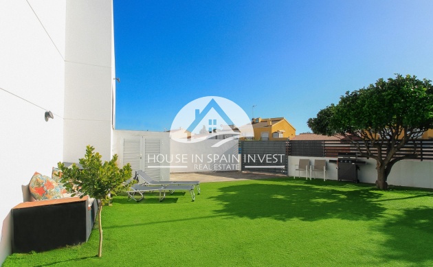 Resale - Townhouse - Torrevieja - Aguas Nuevas - Sector 25