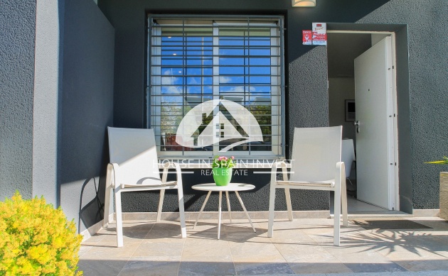 Resale - Townhouse - Torrevieja - Aguas Nuevas - Sector 25