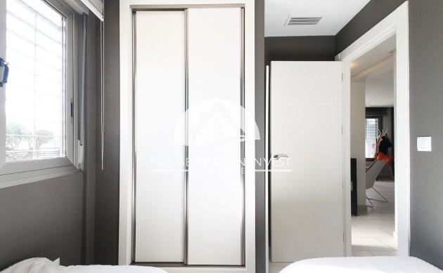 Resale - Townhouse - Torrevieja - Aguas Nuevas - Sector 25