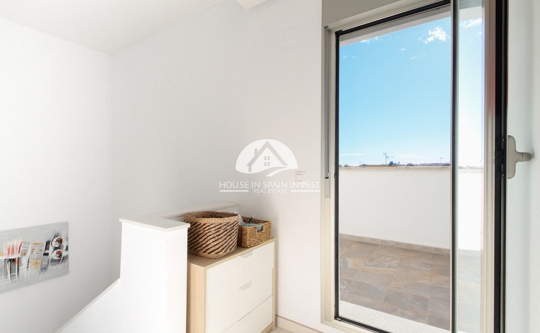 Resale - Townhouse - Torrevieja - Aguas Nuevas - Sector 25