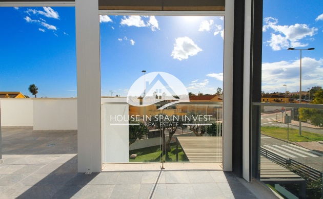 Resale - Townhouse - Torrevieja - Aguas Nuevas - Sector 25