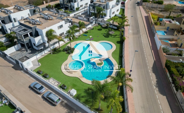 Resale - Townhouse - Torrevieja - Aguas Nuevas - Sector 25