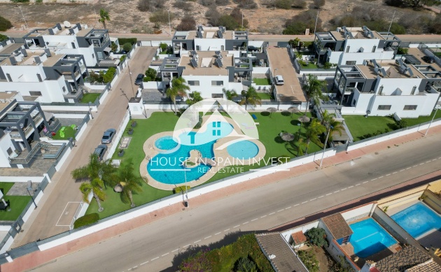 Resale - Townhouse - Torrevieja - Aguas Nuevas - Sector 25