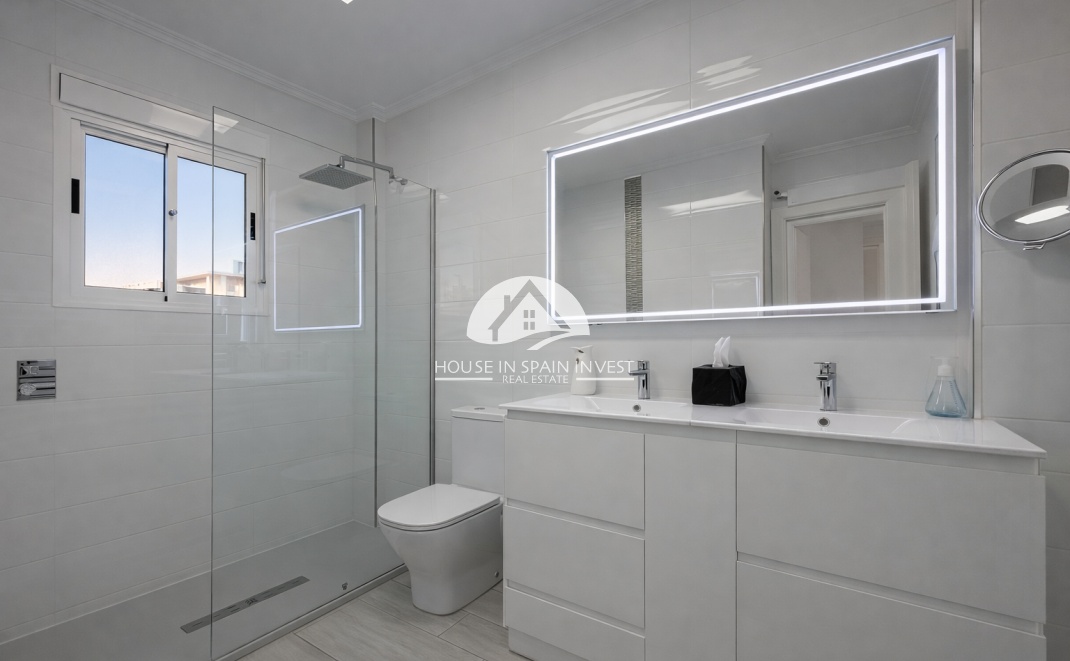 Resale - Townhouse - Orihuela Costa - La Zenia