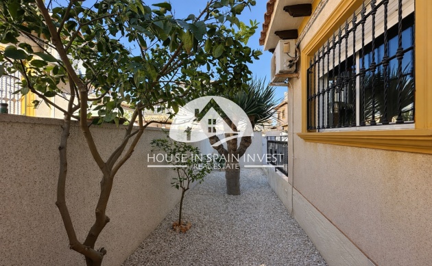 Resale - Townhouse - Orihuela Costa - La Zenia