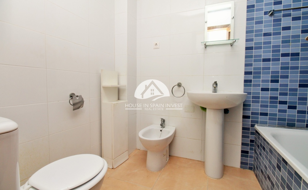 Resale - Apartment  - Orihuela Costa - Villamartín