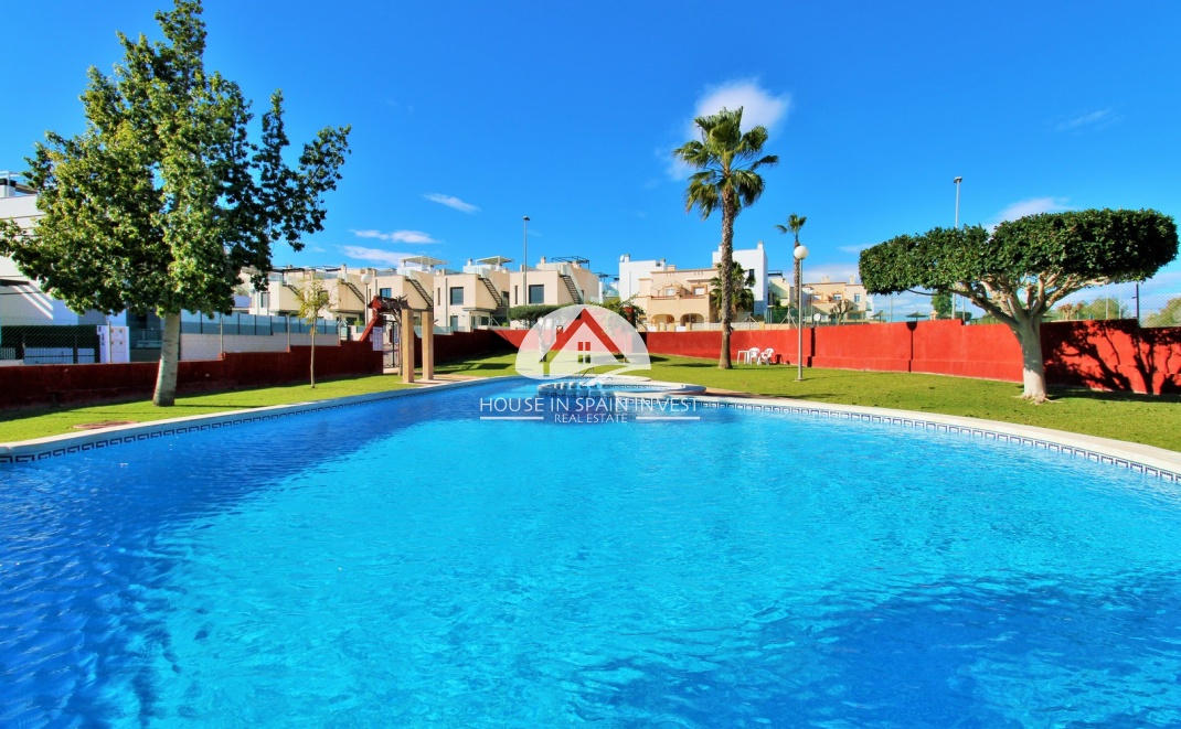Resale - Apartment  - Orihuela Costa - Villamartín