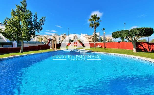 Resale - Apartment  - Orihuela Costa - Villamartín