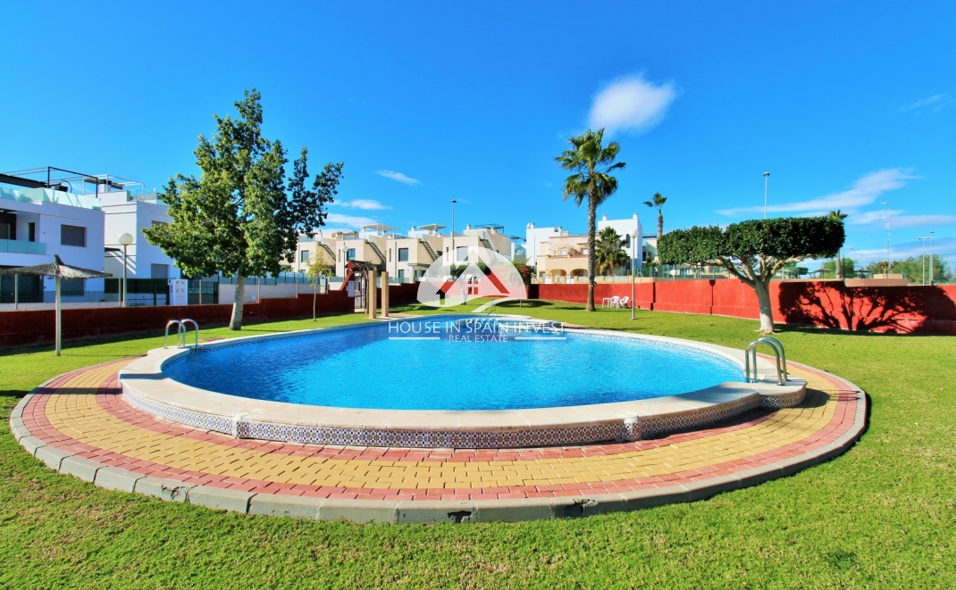 Resale - Apartment  - Orihuela Costa - Villamartín