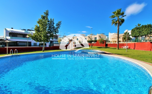 Resale - Apartment  - Orihuela Costa - Villamartín