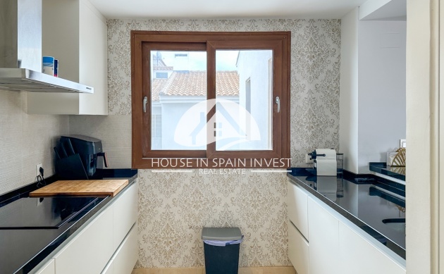 Resale - Apartment  - Orihuela Costa - Punta Prima  