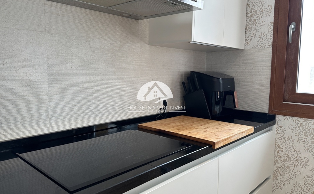 Resale - Apartment  - Orihuela Costa - Punta Prima  