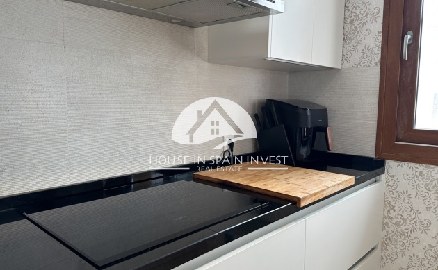 Resale - Apartment  - Orihuela Costa - Punta Prima  